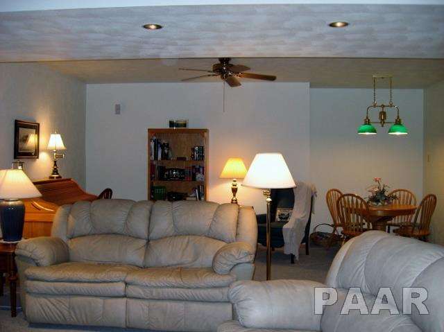 2802 Sheridan Road Pekin, IL 61554 - Photo 18 of 29 Gallery Image 18