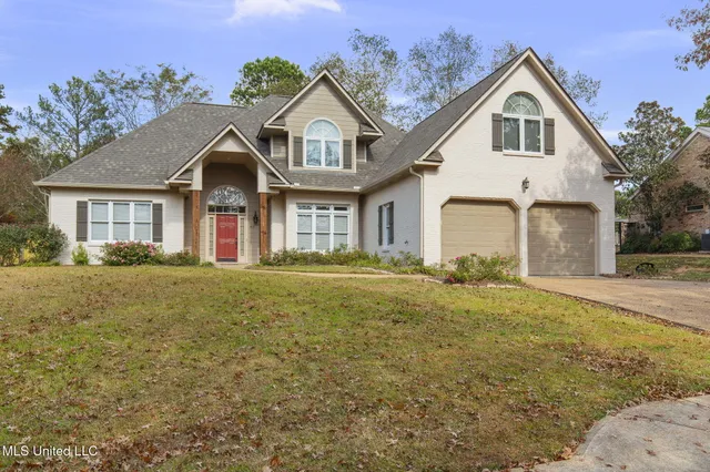 $399,900 | 305 Indian Gate Circle, Ridgeland, MS 39157
