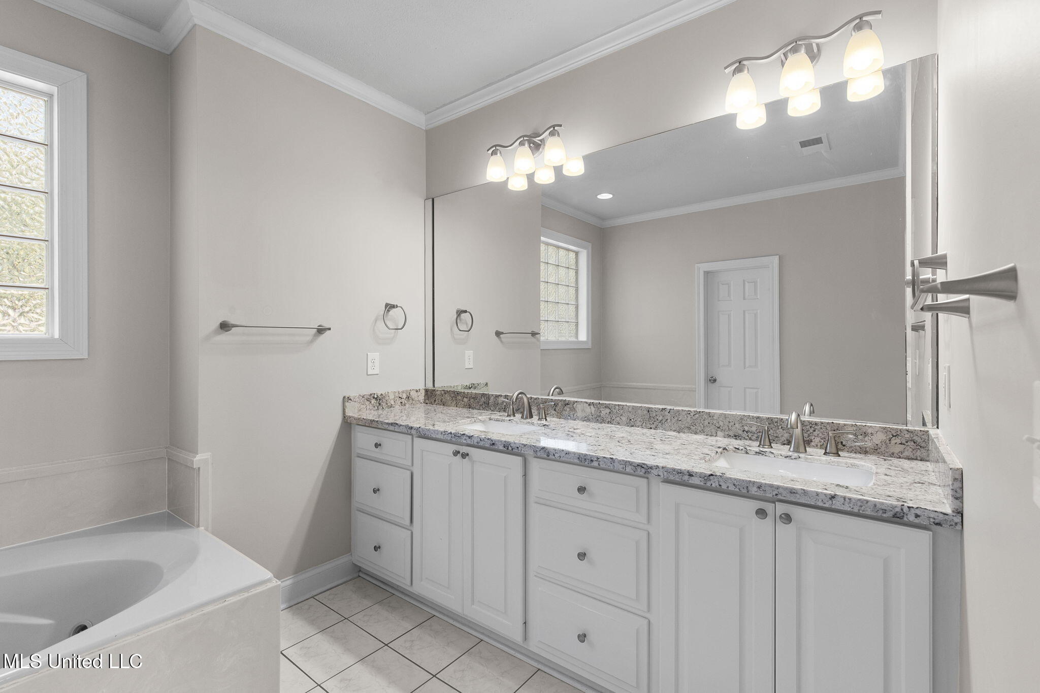 305 Indian Gate Circle Ridgeland, MS 39157 - Photo 27 of 45 37-web-or-mls-305 Indian Gate-35