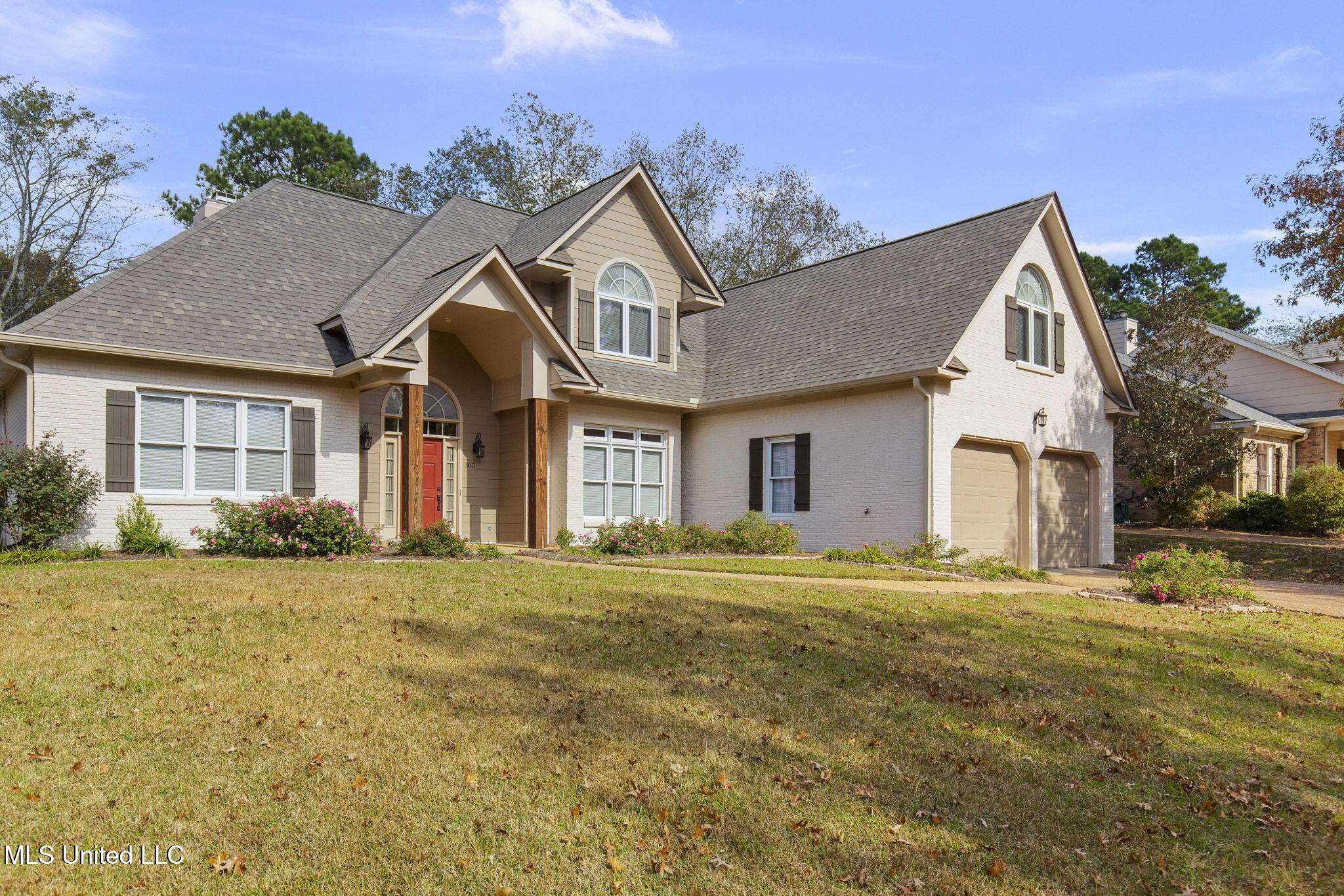 305 Indian Gate Circle Ridgeland, MS 39157 - Photo 3 of 45 3-web-or-mls-305 Indian Gate-3