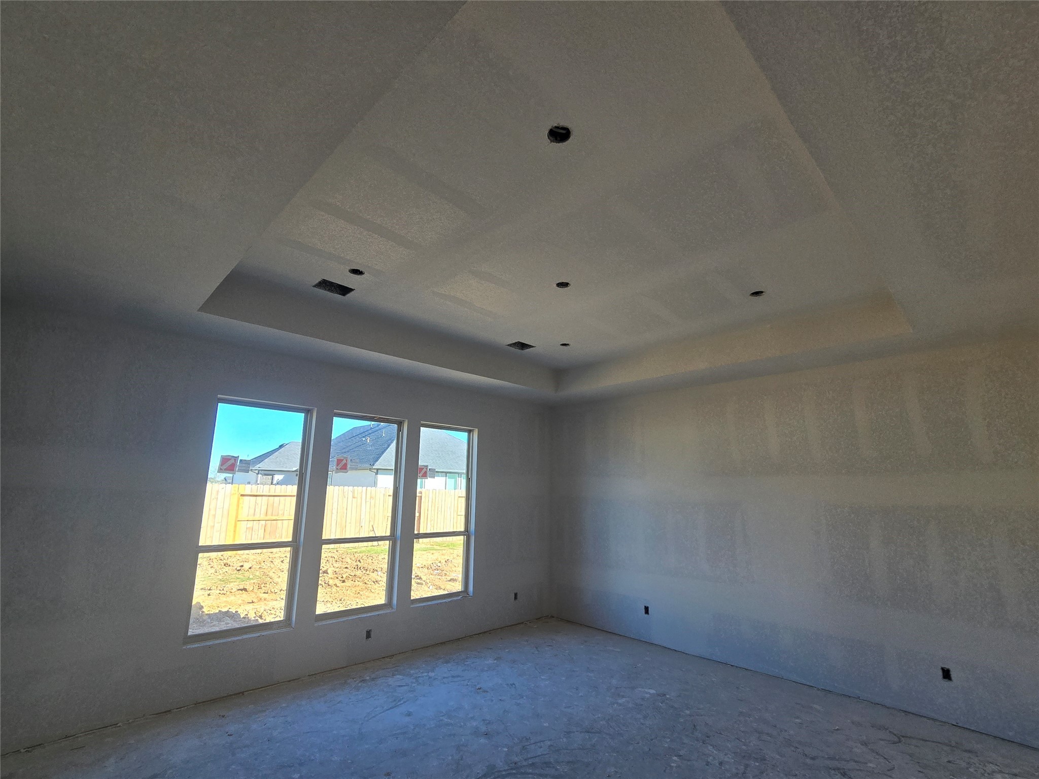 721 Cross Timbers Trace Hempstead, TX 77445 - Photo 11 of 22 an empty room with a window