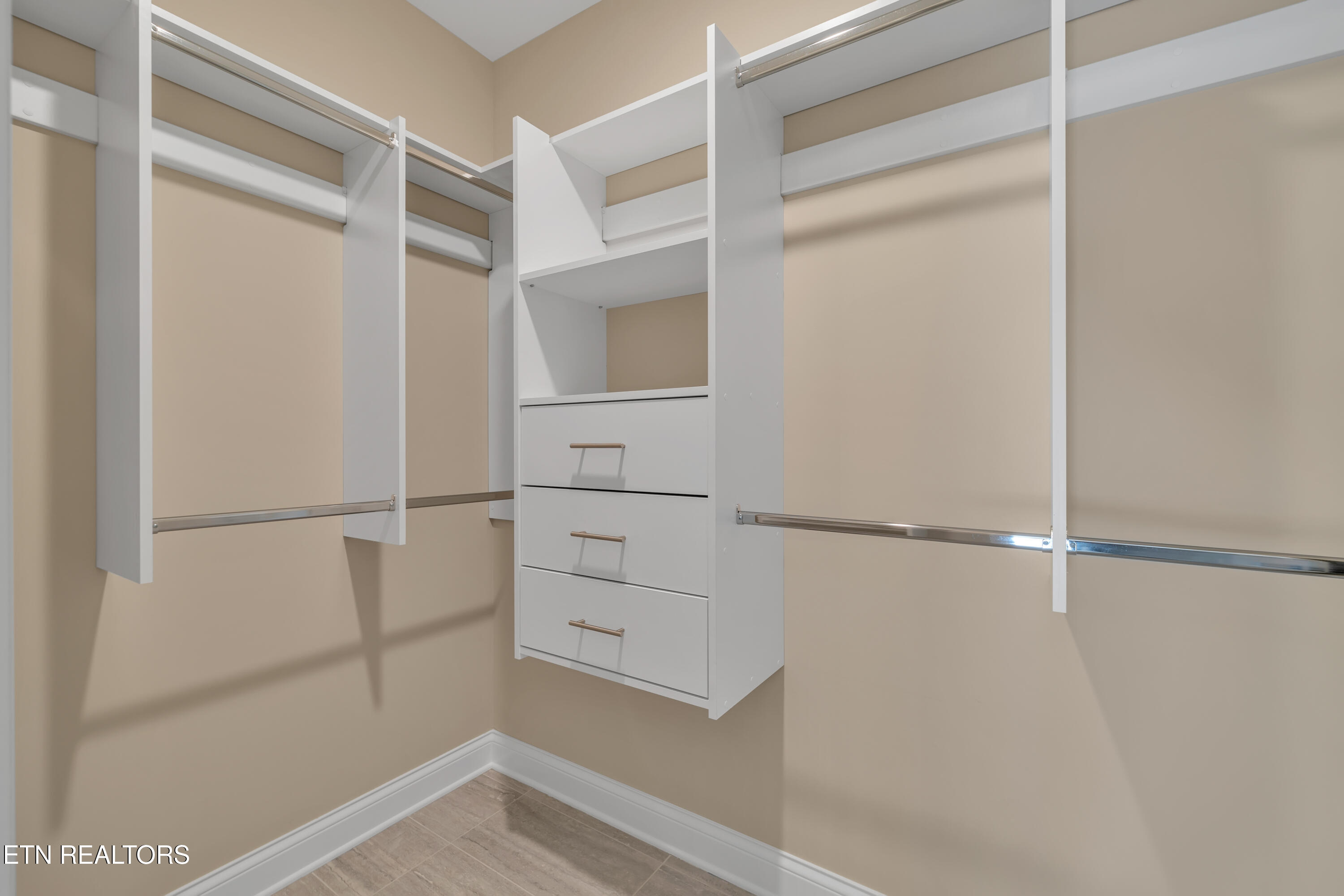 2926 Snow Pond Road Knoxville, TN 37931 - Photo 28 of 44 2926 Snow Pond-124