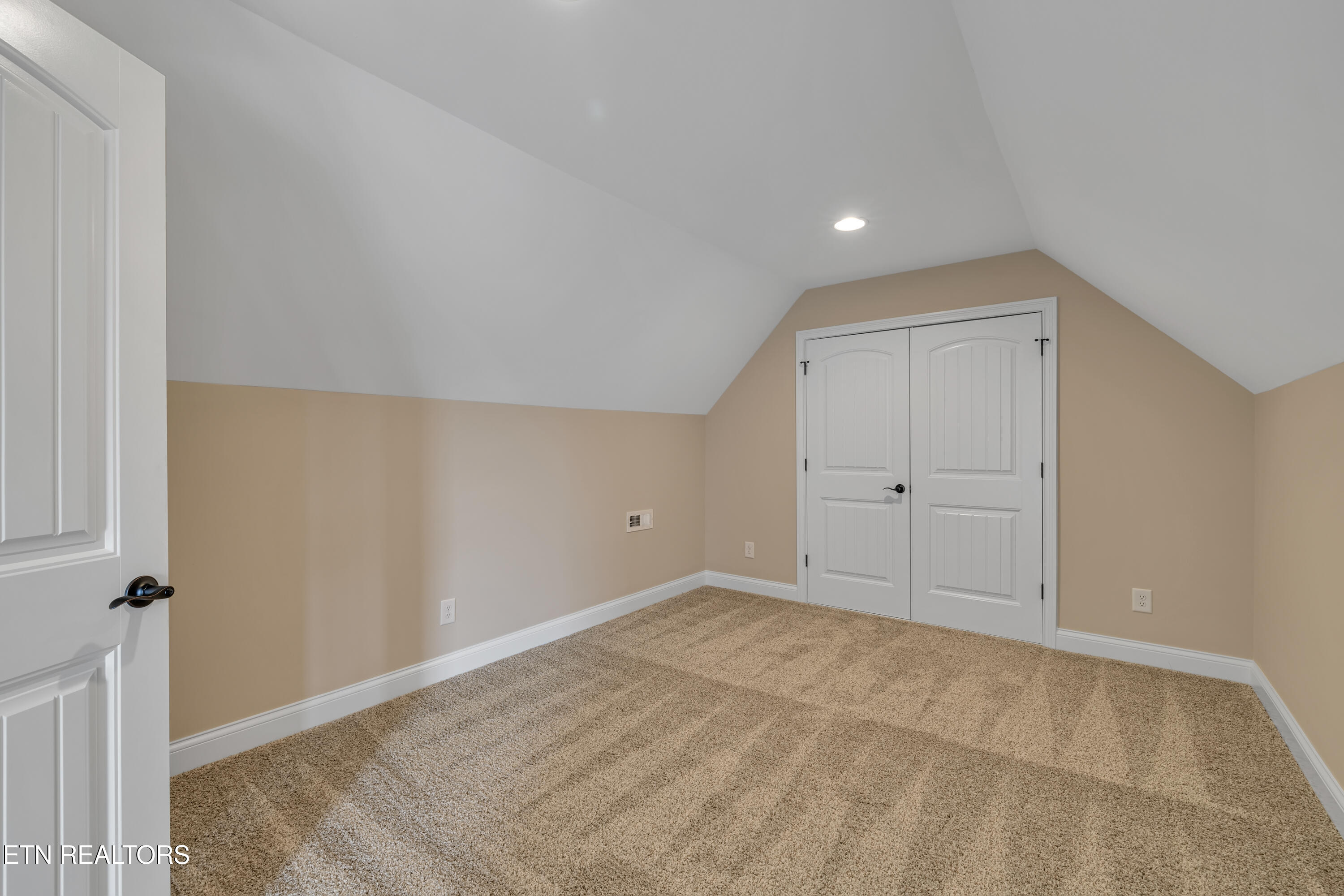 2926 Snow Pond Road Knoxville, TN 37931 - Photo 37 of 44 2926 Snow Pond-131