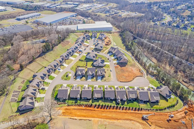 $649,900 | 2926 Snow Pond Road, Knoxville, TN 37931