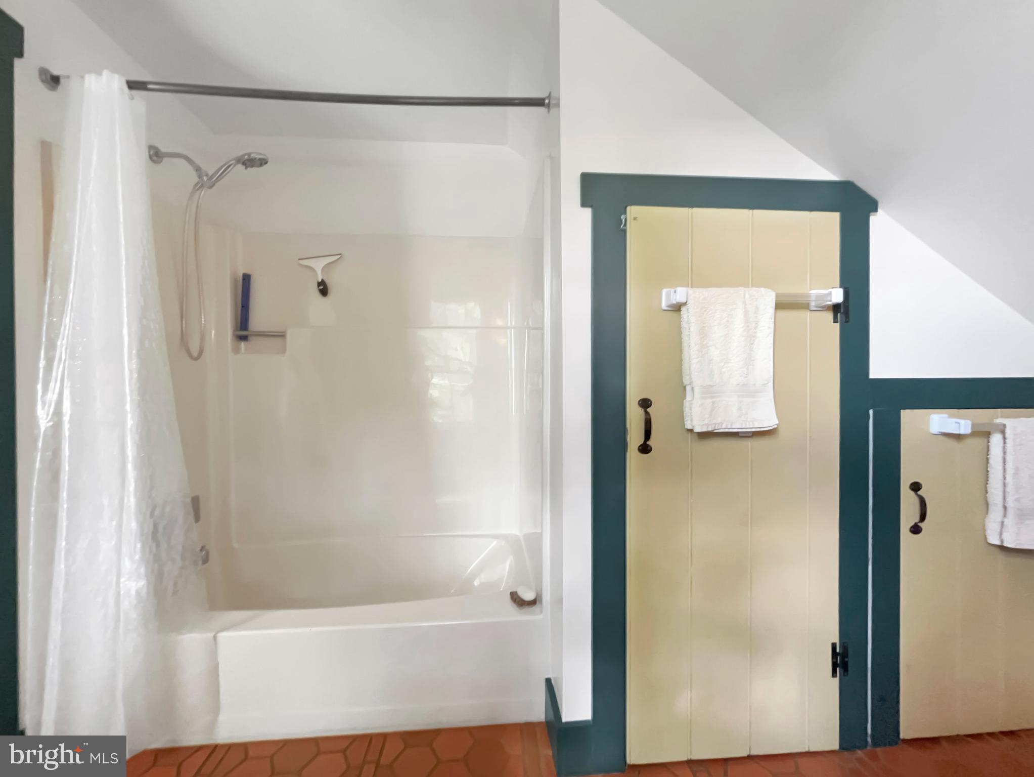 1095 Texter Mountain Road Denver, PA 17517 - Photo 21 of 37 a bathroom with a shower