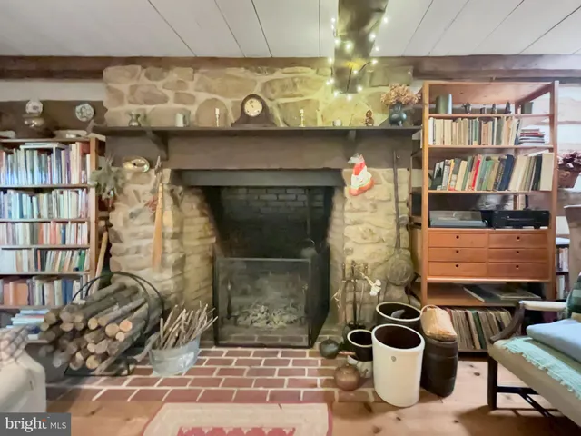 a view of a entryway with shelves