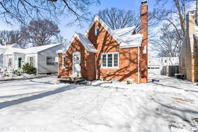 $185,000 | 1517 West Jackson Street, Springfield, IL 62704