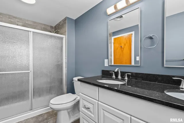 $185,000 | 1517 West Jackson Street, Springfield, IL 62704