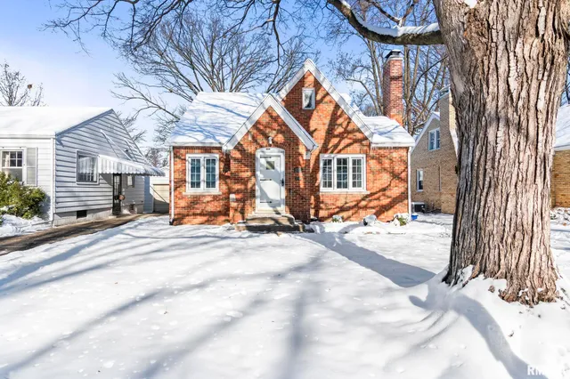 $185,000 | 1517 West Jackson Street, Springfield, IL 62704