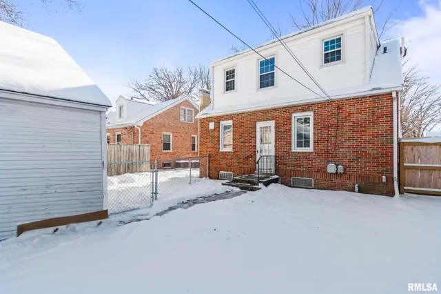 $185,000 | 1517 West Jackson Street, Springfield, IL 62704