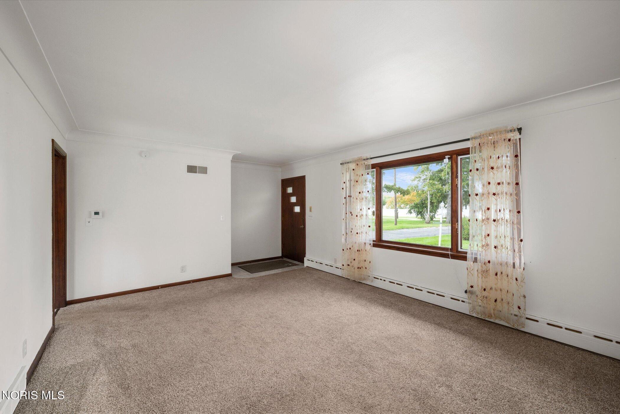 231 West State Line Road Toledo, OH 43612 - Photo 5 of 47 Gallery Image 5