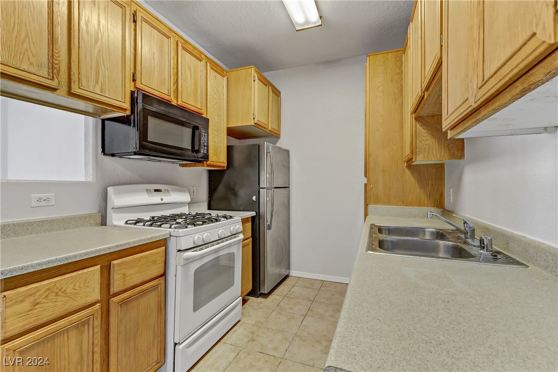 4730 East Craig Road, Unit 1104 Las Vegas, NV 89115 - Photo 11 of 39 Gallery Image 11