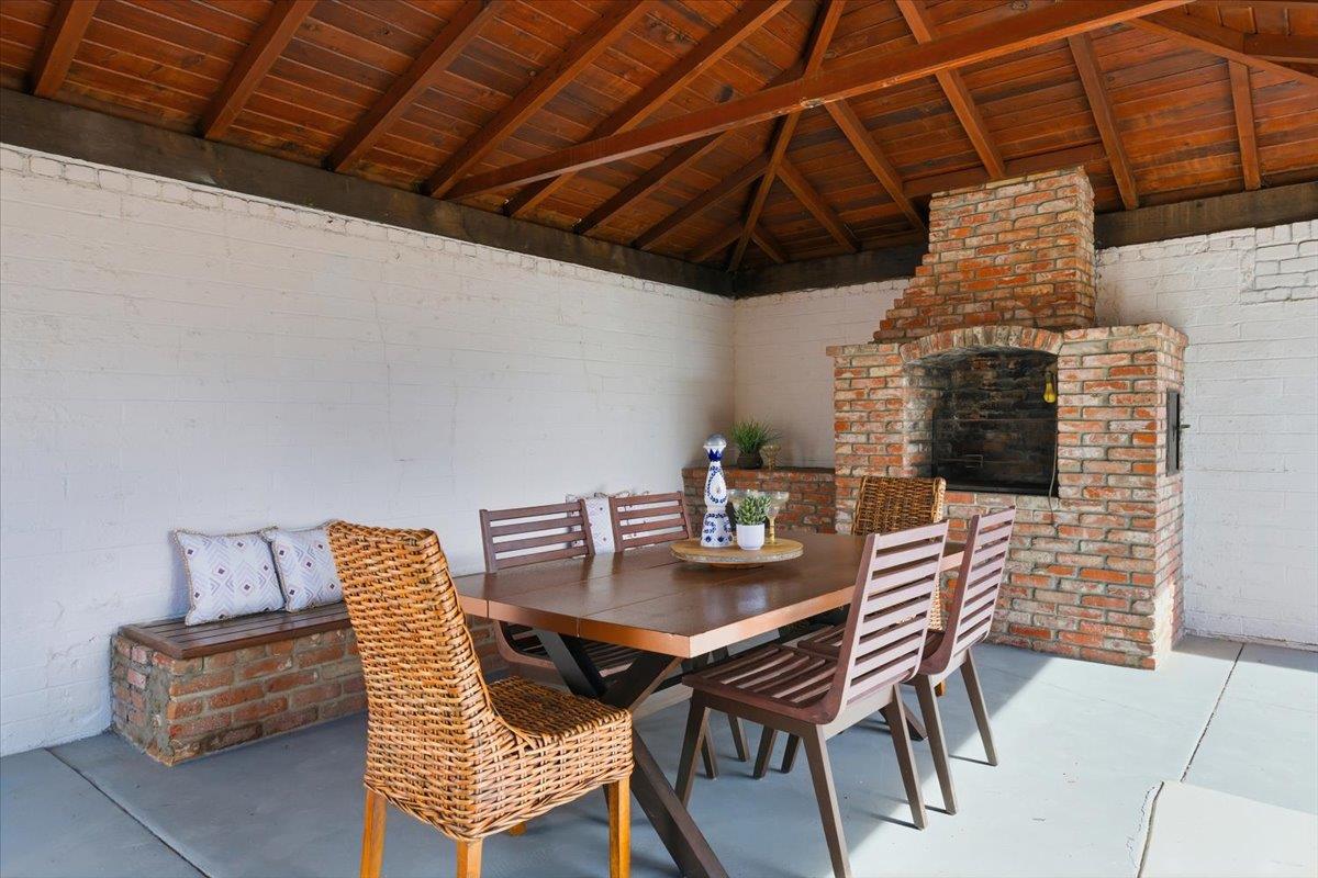 40 Valley View Avenue San Jose, CA 95127 - Photo 22 of 27 a table and chairs in a patio