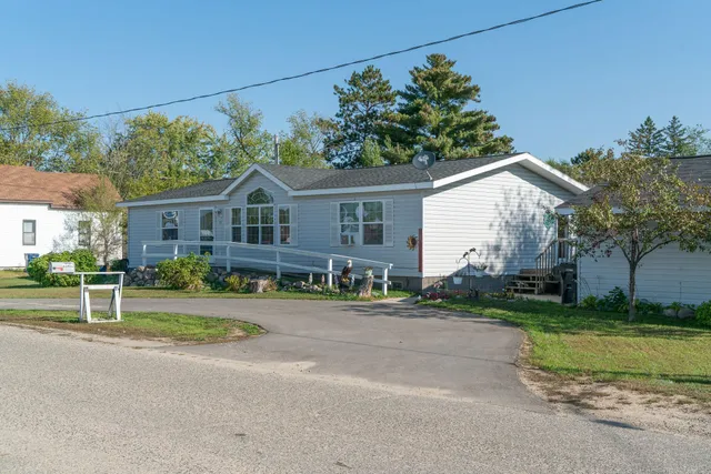 $199,999 | 18 Cedar Avenue Southeast, Menahga, MN 56464