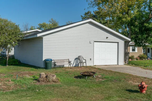 $199,999 | 18 Cedar Avenue Southeast, Menahga, MN 56464