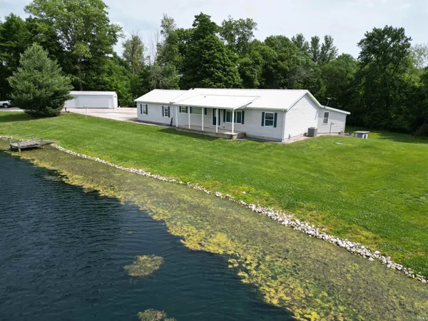 $499,900 | 2892 North Co Road West, Petersburg, IN 47567