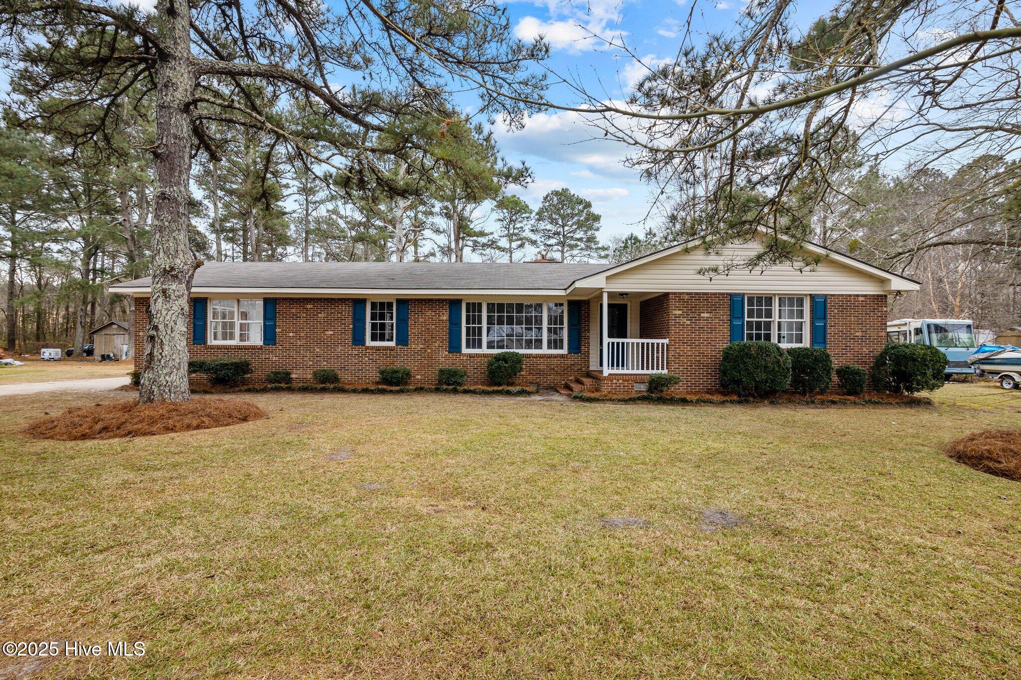 1127 Institute Road Kinston, NC 28504 - Photo 1 of 35 Main