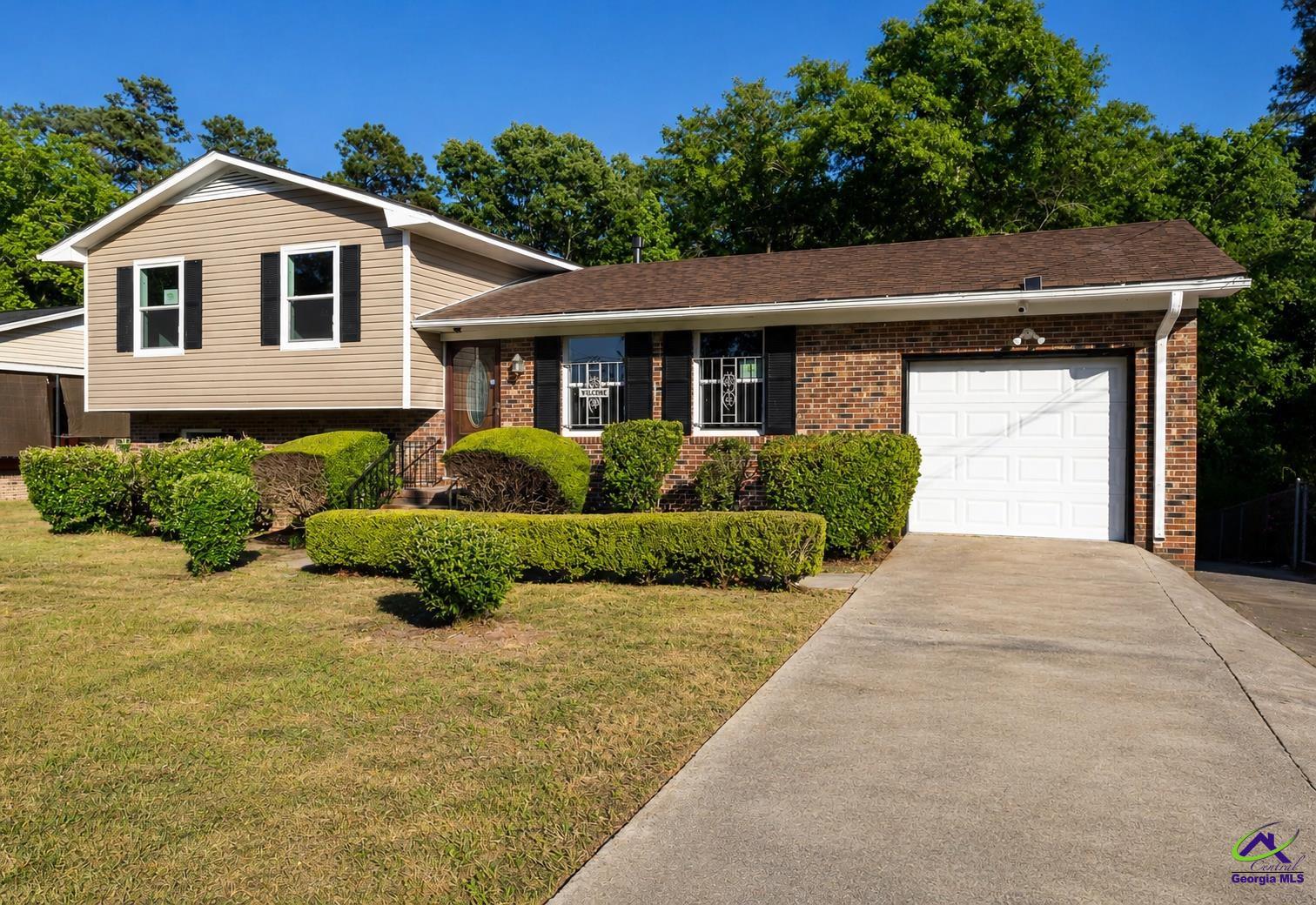 893 McCall Road Macon, GA 31217 - Photo 2 of 18