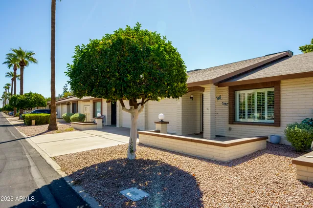 $319,500 | 2064 South Farnsworth Drive, Unit 109, Mesa, AZ 85209