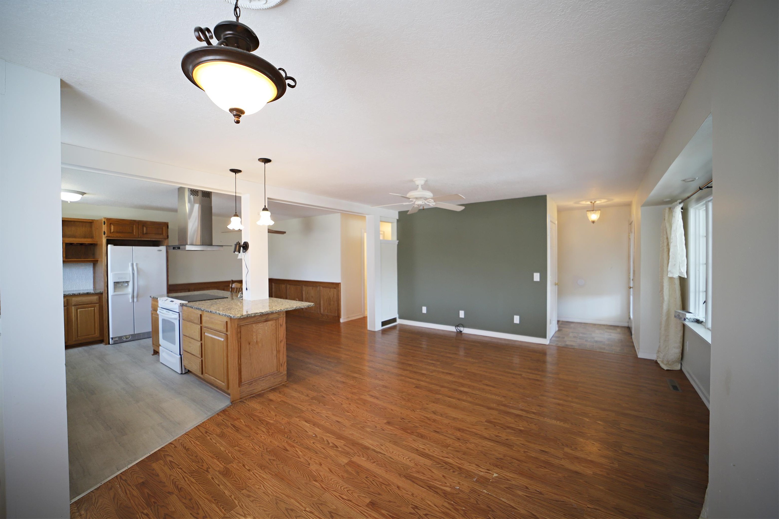 508 Chamberlain Street Flushing, MI 48433 - Photo 10 of 28 50103440-9.JPG