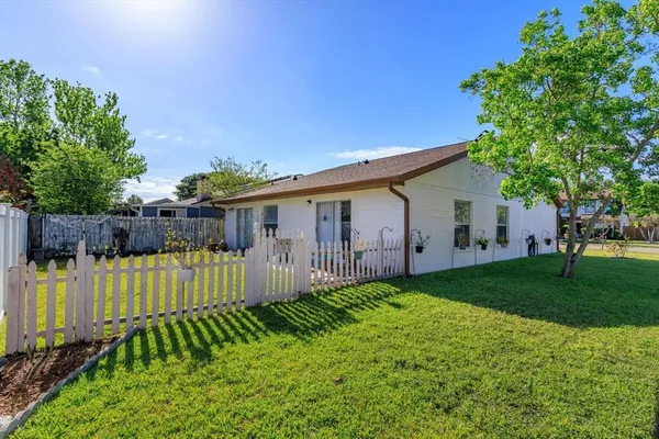 $349,900 | 601 Oak Manor Circle, Orlando, FL 32825