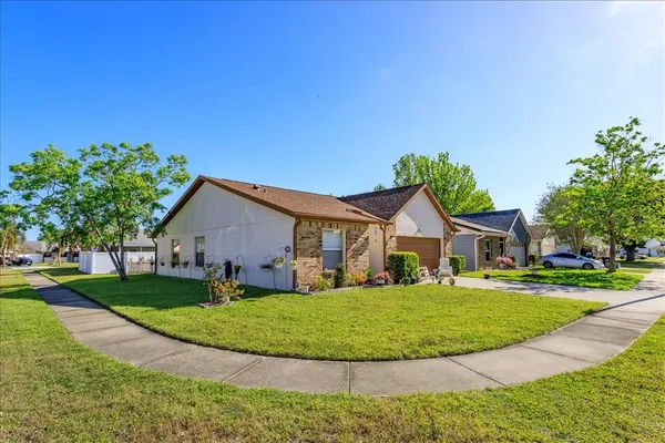 $349,900 | 601 Oak Manor Circle, Orlando, FL 32825