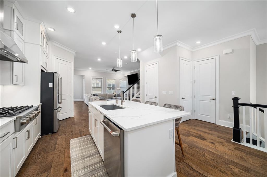 896 Mayfield Road Alpharetta, GA 30004 - Photo 7 of 57 Gallery Image 7
