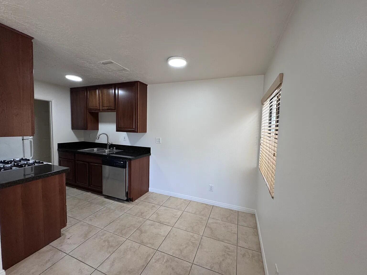 45451 Deep Canyon Road, Unit 2 Palm Desert, CA 92260 - Photo 9 of 24 08