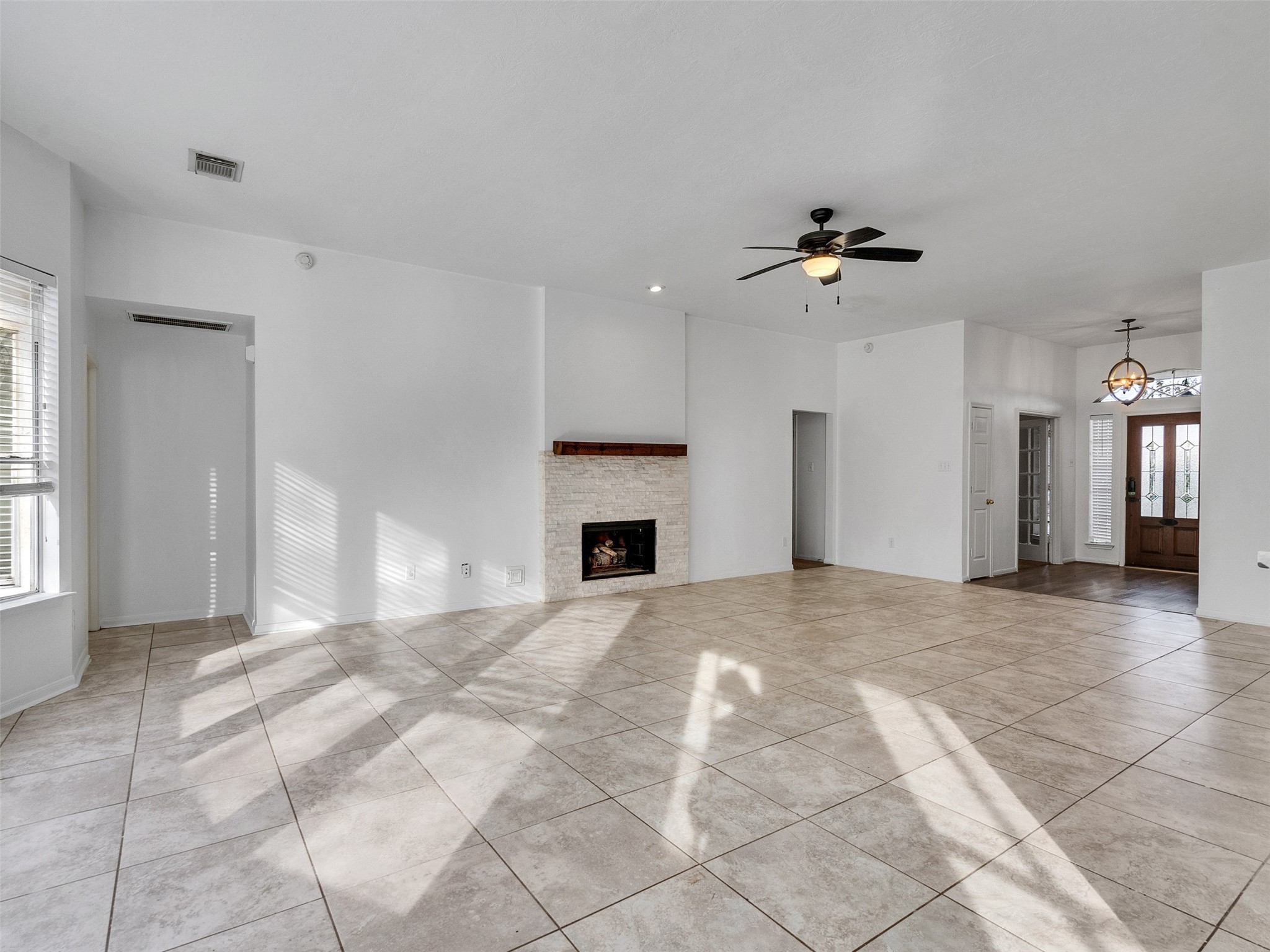 3327 La Seine Lane Spring, TX 77388 - Photo 11 of 29