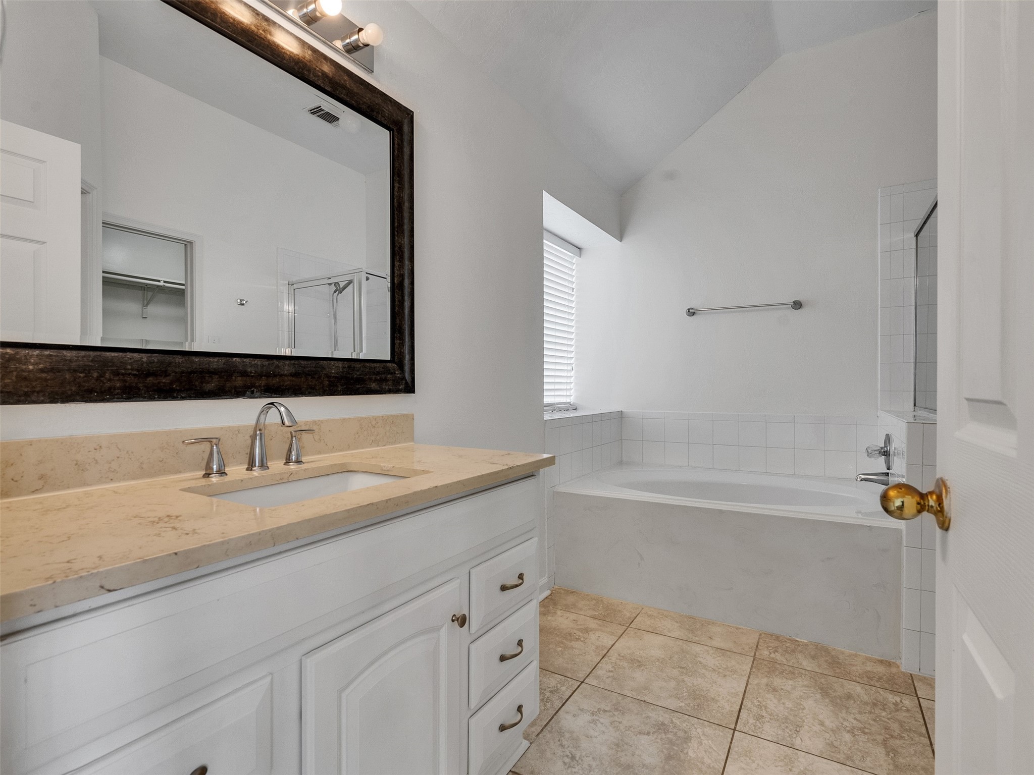 3327 La Seine Lane Spring, TX 77388 - Photo 16 of 29