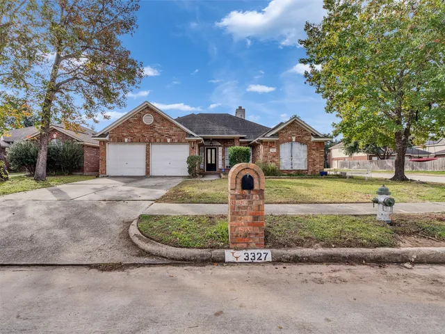 $2,500 | 3327 La Seine Lane, Spring, TX 77388