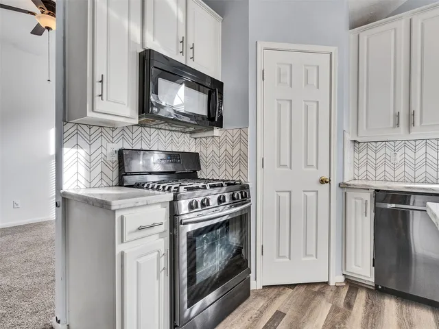 $2,500 | 3327 La Seine Lane, Spring, TX 77388