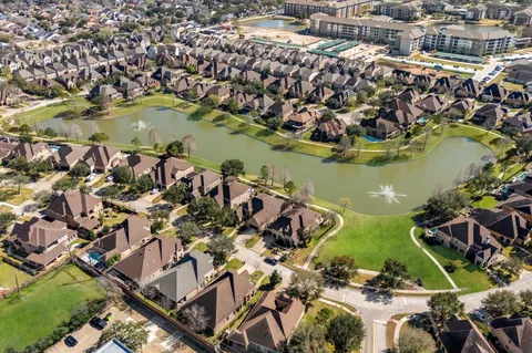$340,000 | 1246 Glenwood Canyon Lane, Houston, TX 77077