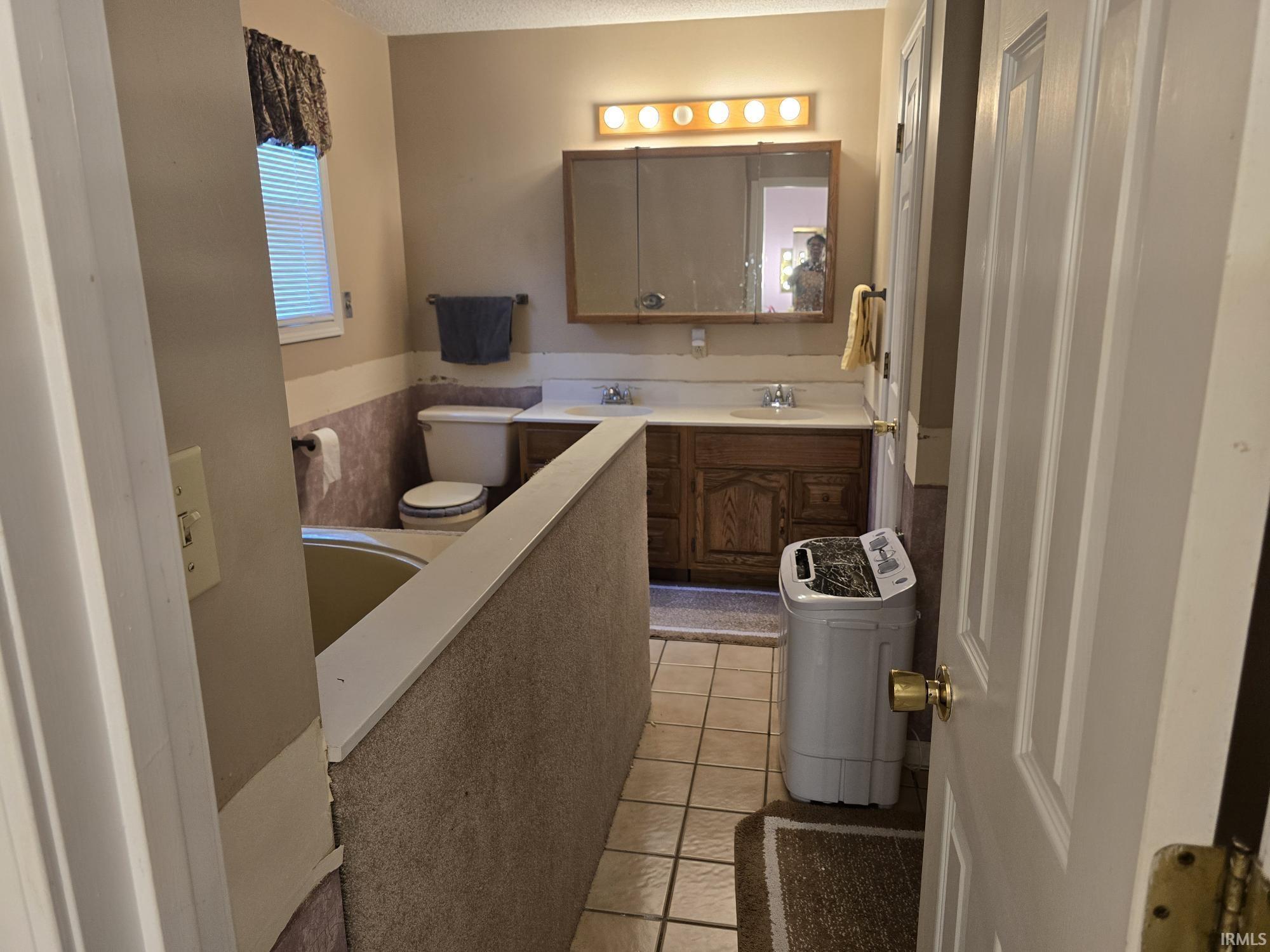 318 Gayle Drive Sweetser, IN 46987 - Photo 11 of 32