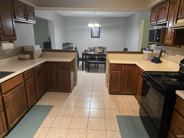 $285,000 | 318 Gayle Drive, Sweetser, IN 46987