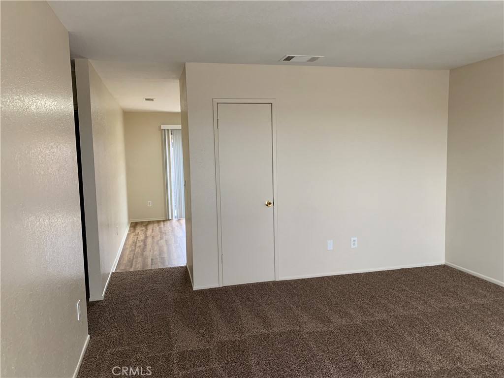 22519 Lucilla Road Apple Valley, CA 92308 - Photo 9 of 13