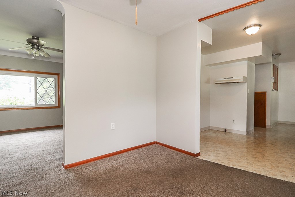 25121 Price Road Bedford, OH 44146 - Photo 5 of 33