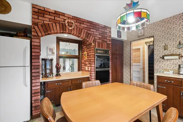$775,000 | 609 Forest Edge Lane, Des Plaines, IL 60016