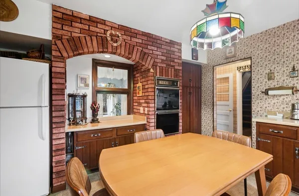 $775,000 | 609 Forest Edge Lane, Des Plaines, IL 60016
