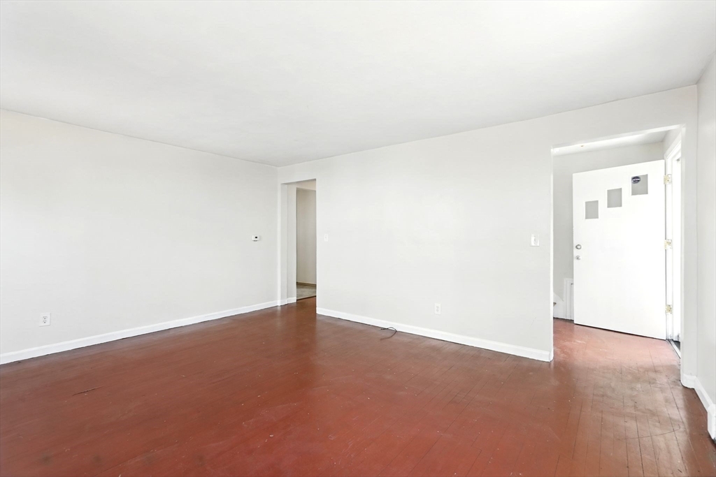 207 Euclid Avenue Springfield, MA 01108 - Photo 13 of 37 Gallery Image 13