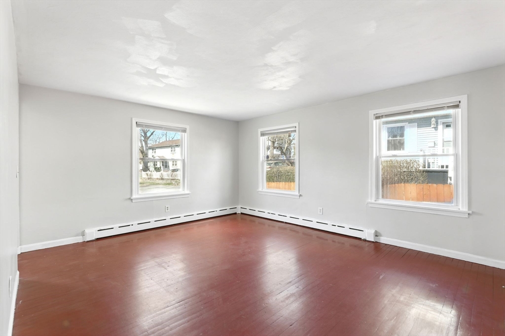 207 Euclid Avenue Springfield, MA 01108 - Photo 15 of 37 Gallery Image 15