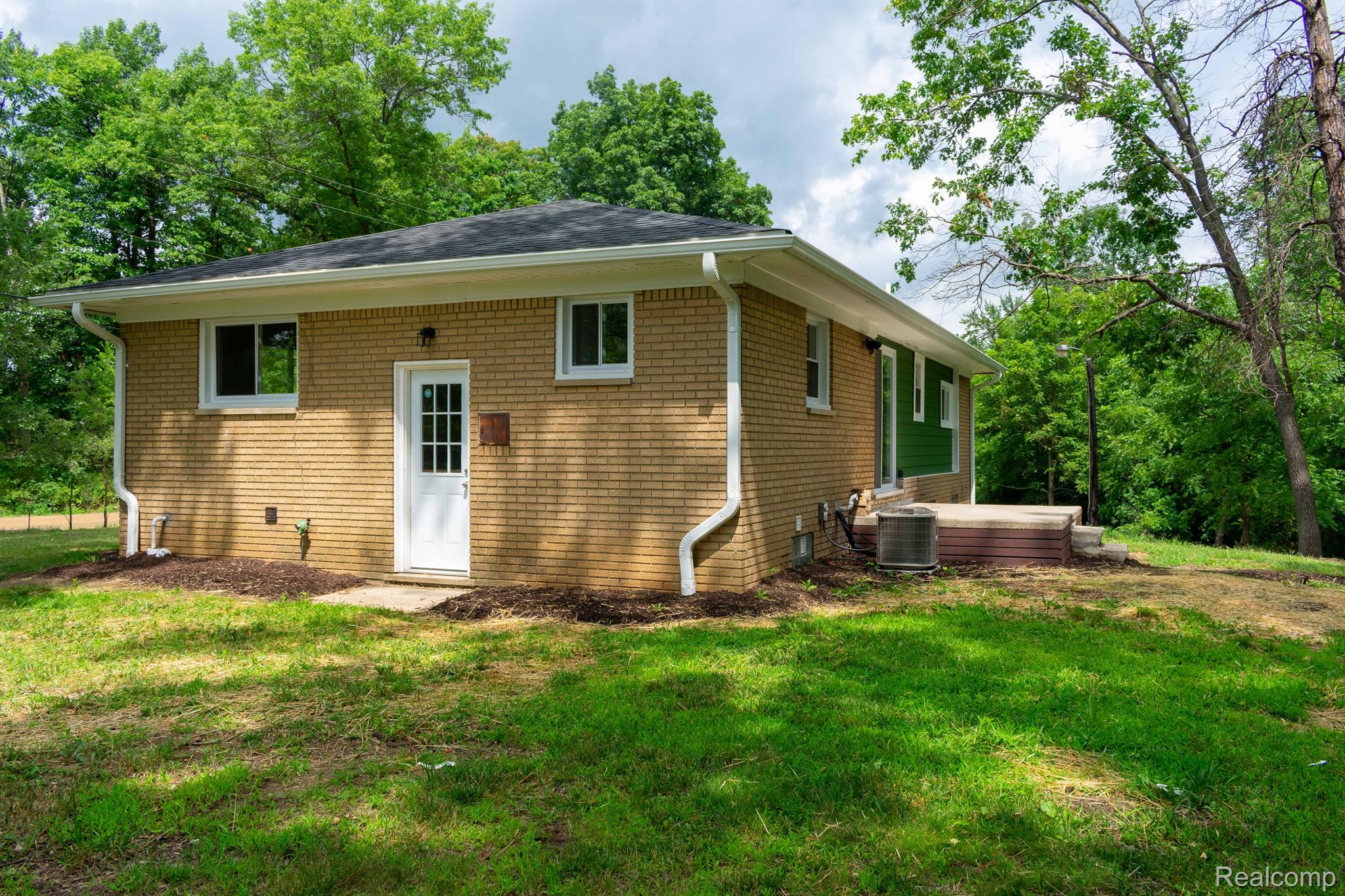 12521 Fish Lake Road Holly, MI 48442 - Photo 6 of 54