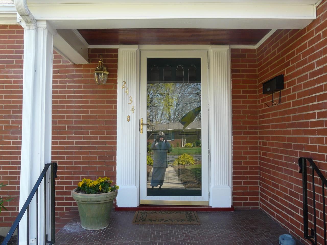 2434 Tillett Road Southwest Roanoke, VA 24015 - Photo 2 of 13 Entrance