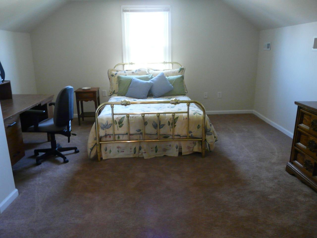 2434 Tillett Road Southwest Roanoke, VA 24015 - Photo 8 of 13 Bedroom