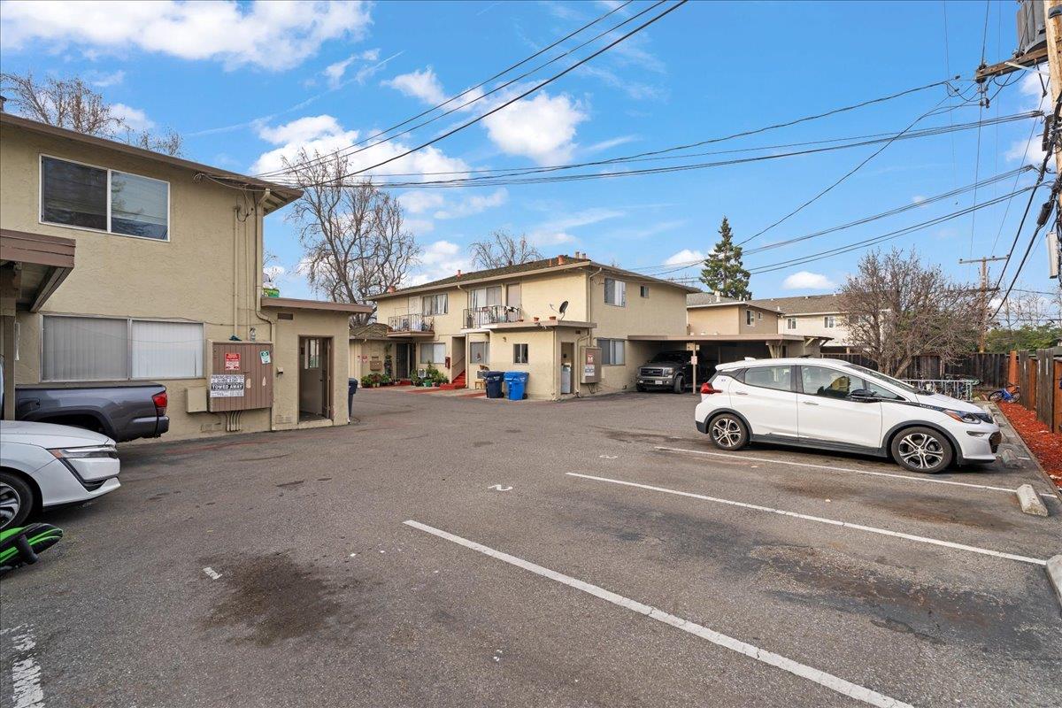 1237 Coronado Drive Sunnyvale, CA 94086 - Photo 4 of 13