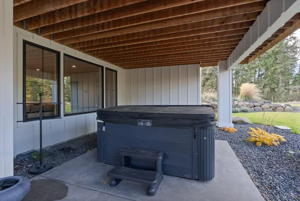 $2,175,000 | 17415 North Dunn Road, Colbert, WA 99005