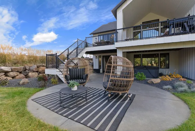 $2,200,000 | 17415 North Dunn Road, Colbert, WA 99005