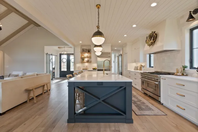 $2,200,000 | 17415 North Dunn Road, Colbert, WA 99005