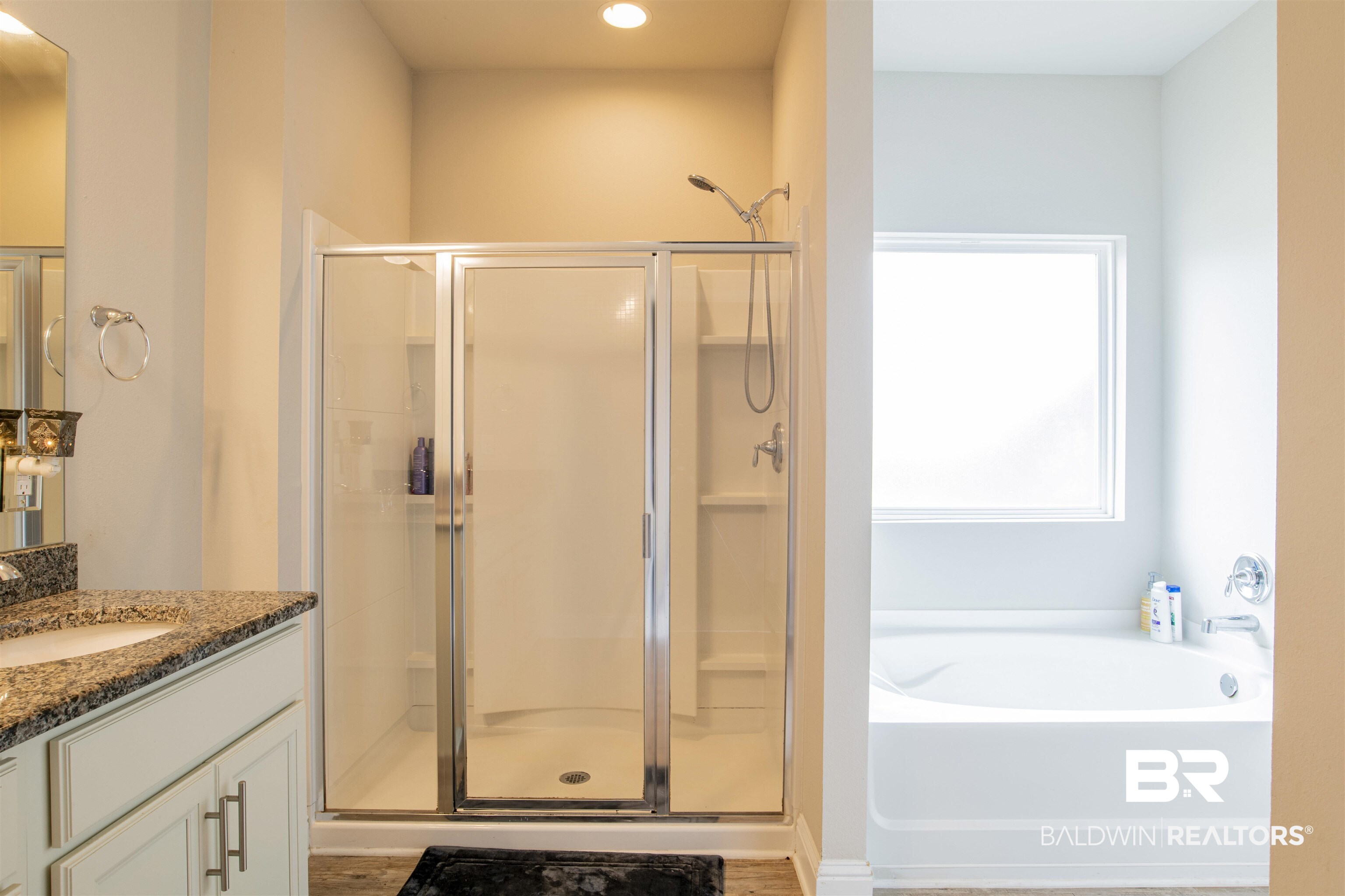 13111 Kinlock Falls Avenue Fairhope, AL 36532 - Photo 22 of 34 Garden Tub & Sep Shower
