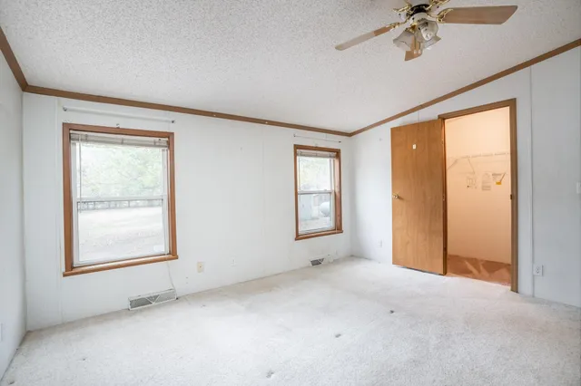 $194,900 | 9449 North 137th Street West, Sedgwick, KS 67135